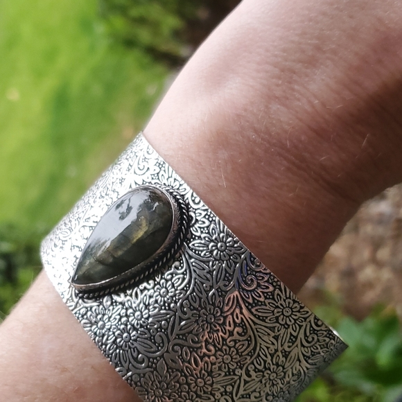 New Oversized Labradorite 925 Silver Cuff Bracelet. - Picture 10 of 16